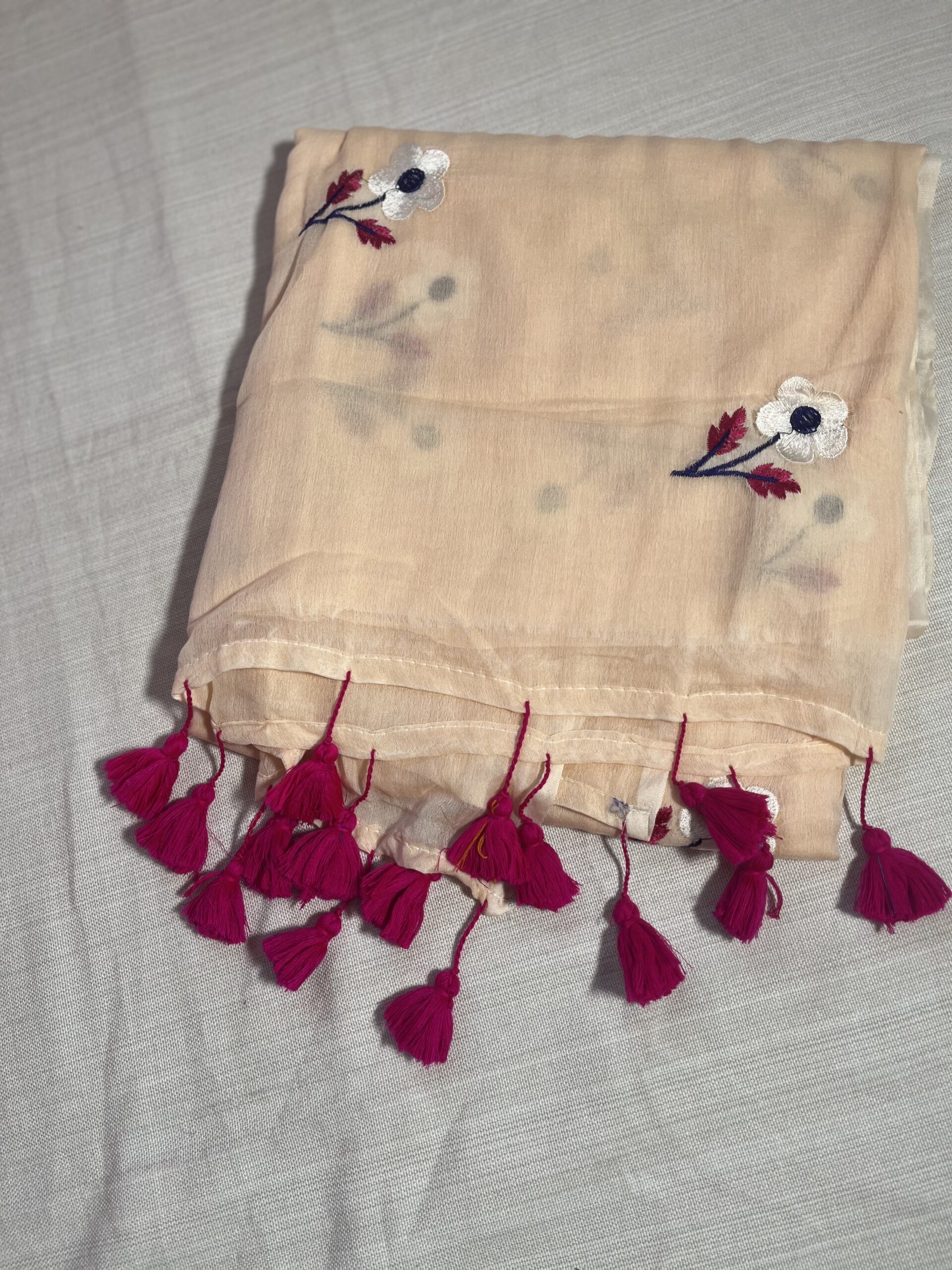 mulmul cotton embroidery saree