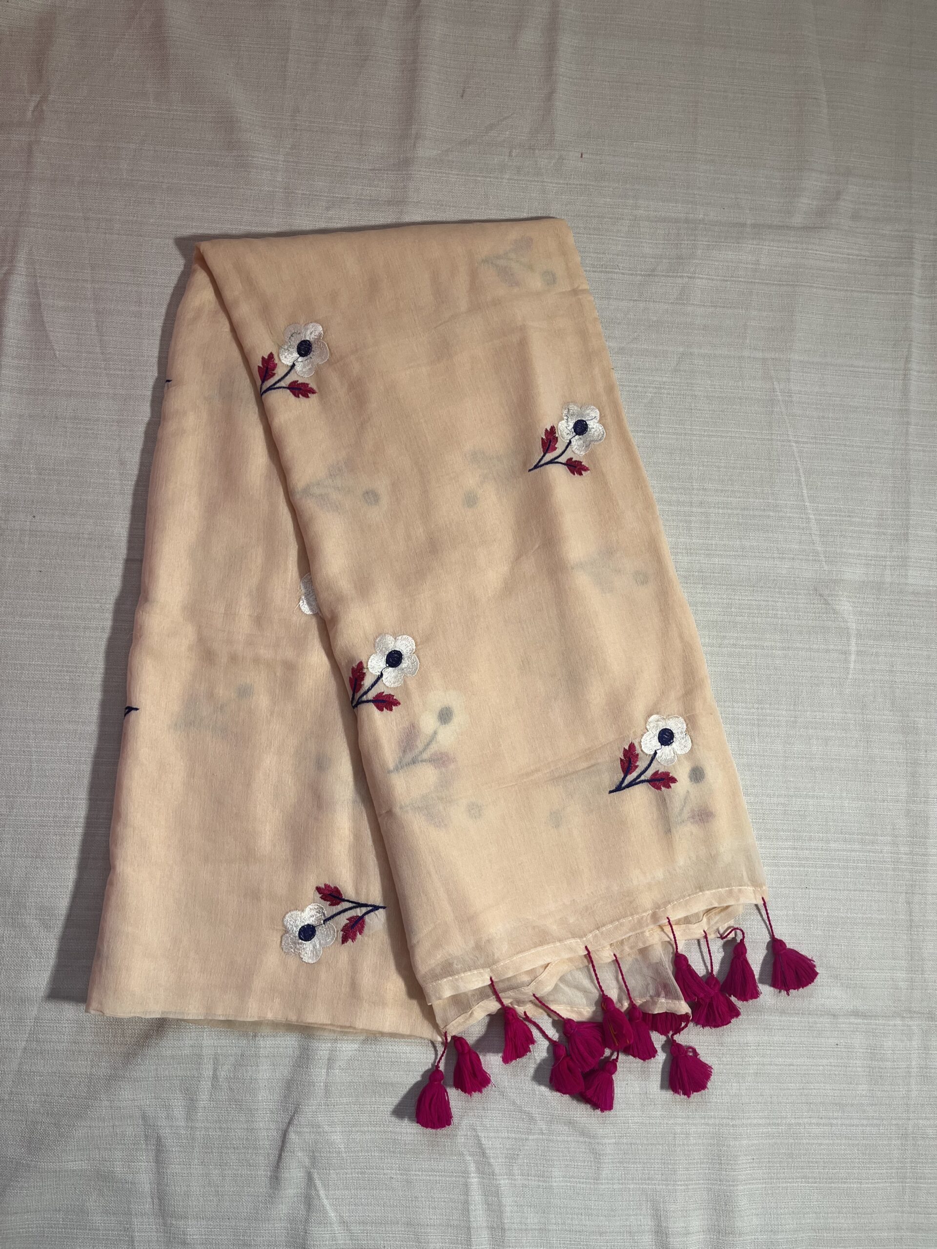 mulmul cotton embroidery saree