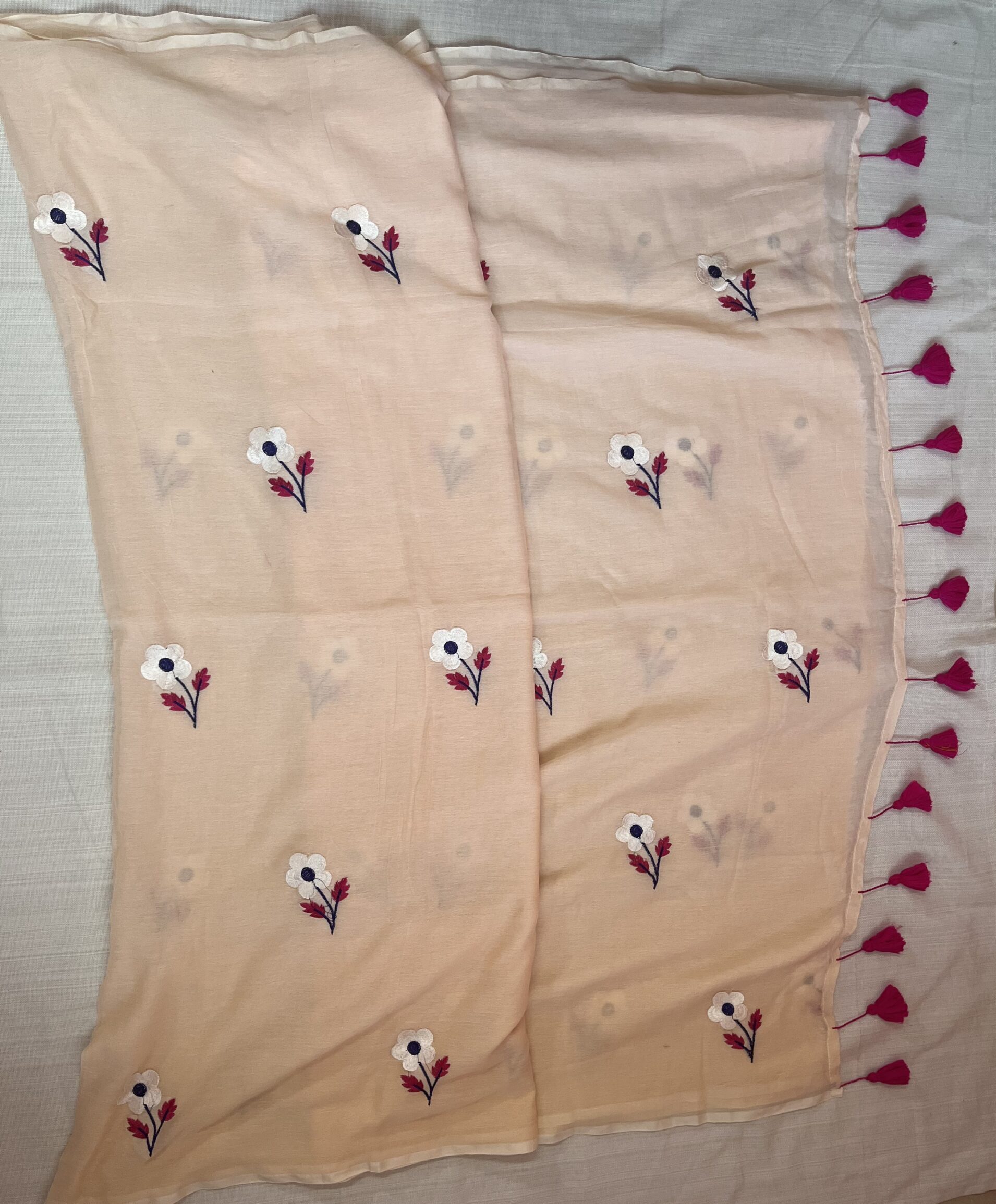 mulmul cotton embroidery saree