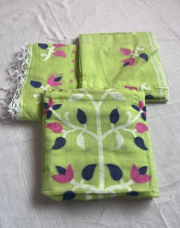 LIGHT GREEN