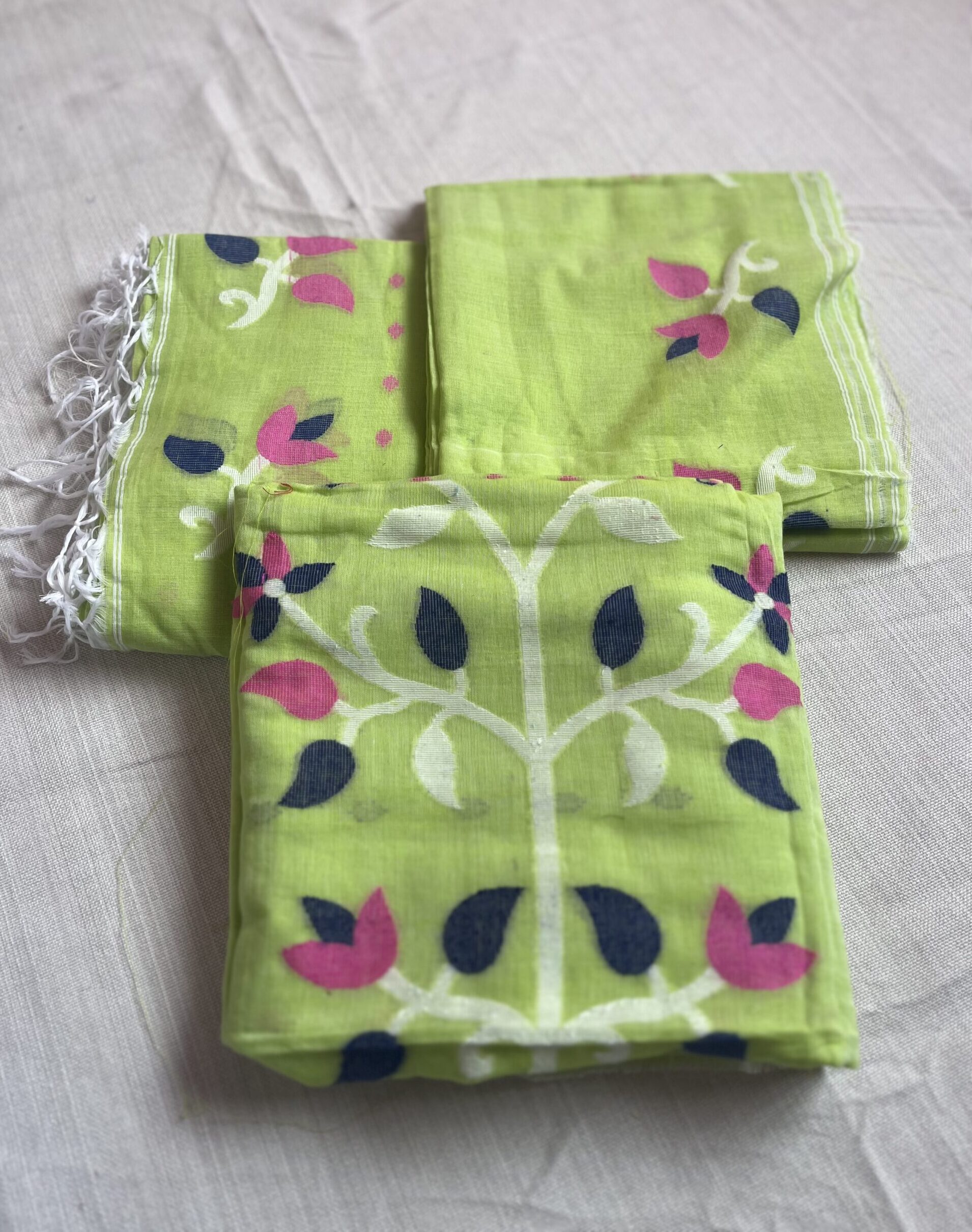 LIGHT GREEN