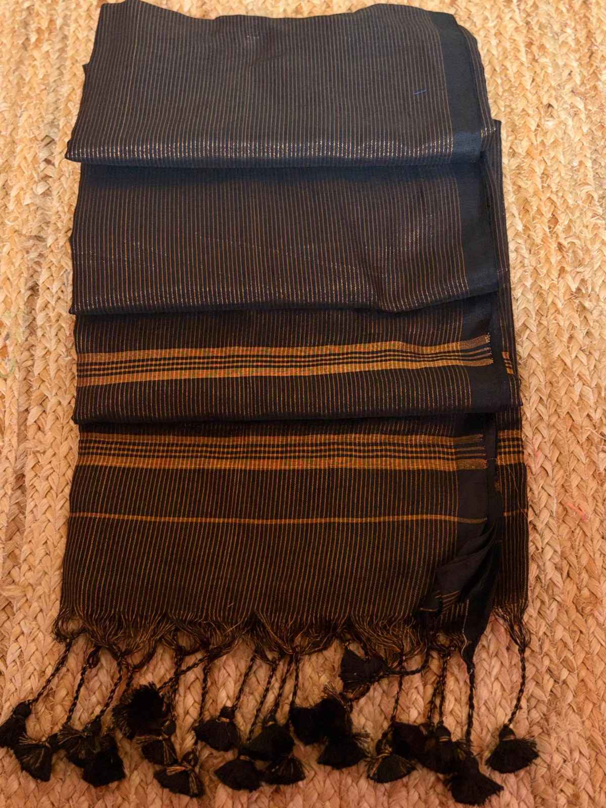 Khadi Cotton Zari Saree With Running Blouse - Image 2