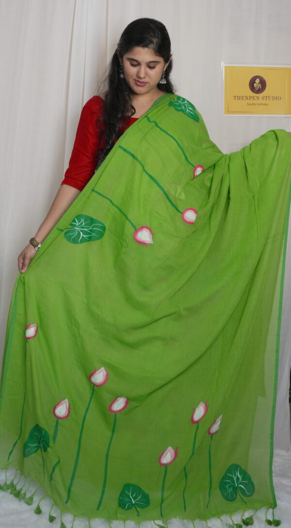 Parrot Green