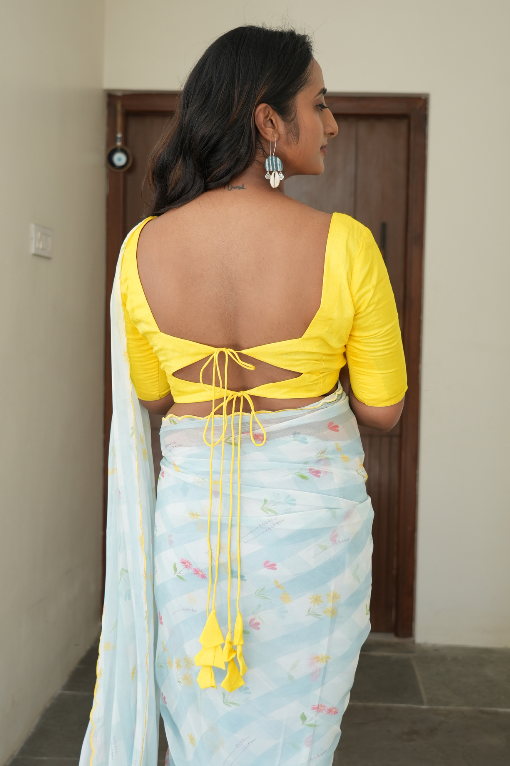 Blue and Yellow Scallop Border Chiffon Saree - Image 2